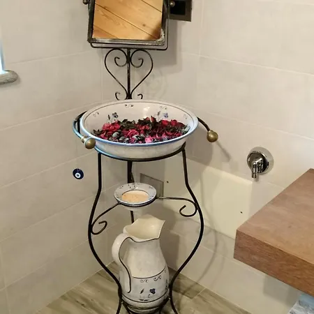 La Lune De Saint George Hone